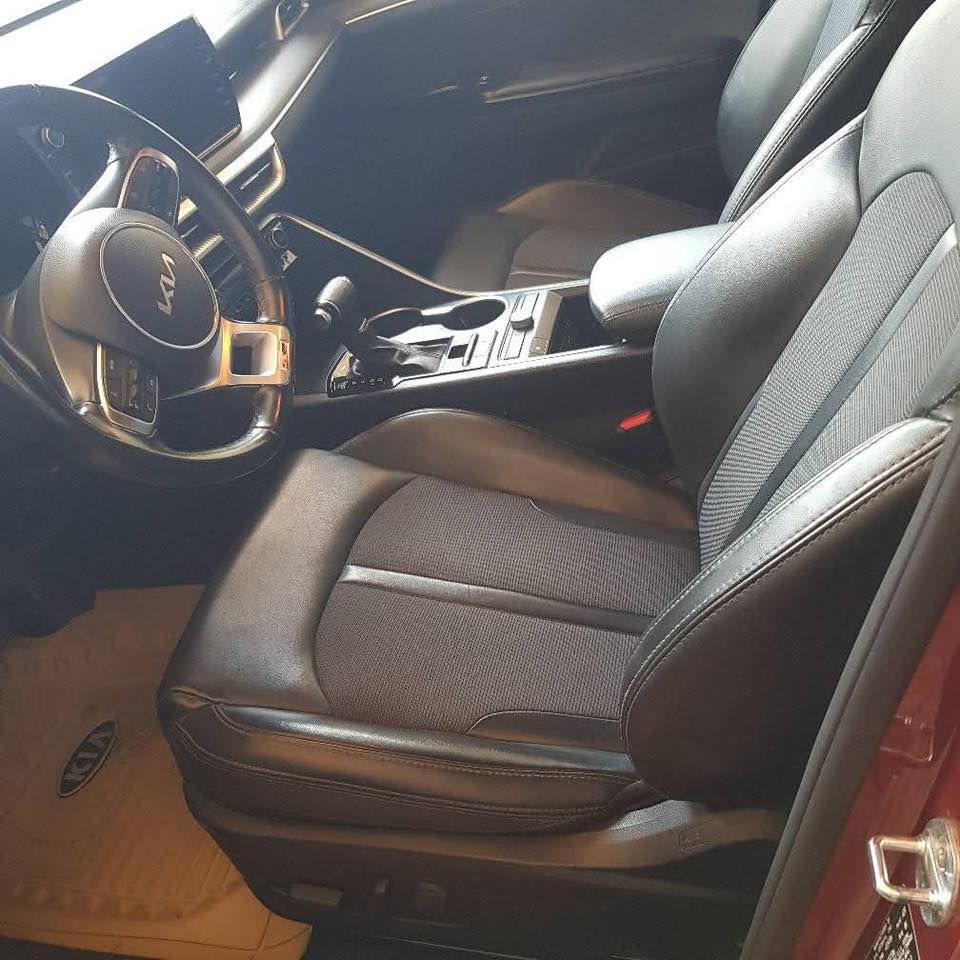 السلام عليكم k5 موديل22 جي تي لاين امريكي رقم بابل باسمي  حادثه خلفي لا ايرباك ولا  تبديل  السياره جاهزه ولا كلوب مشتغل بيه كله محسن ودهن موتل من الحسام عمره ماشايفه البنزين العادي السياره صاروخ مقارنه بخواته صور ااحادث بالمنشور عداد 88  الف كيلو؟ جاهزه من  كولشي سعره 179$ ومجال جداً بسيط 
***********
