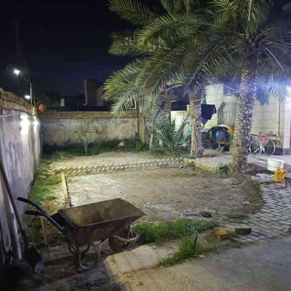 سلام عليكم بيت في ام العصافير مساحة 300متر طابو صرف مقابيل مربع ساحة قرب ال سوادي  بيت يتكون من ثلاث غرف و صاله  و مطبخ و  استقبال و صحيات 3   و خدمات فول بيت طابق ونص 
السعر120

للاستفسار اتصل,***********
