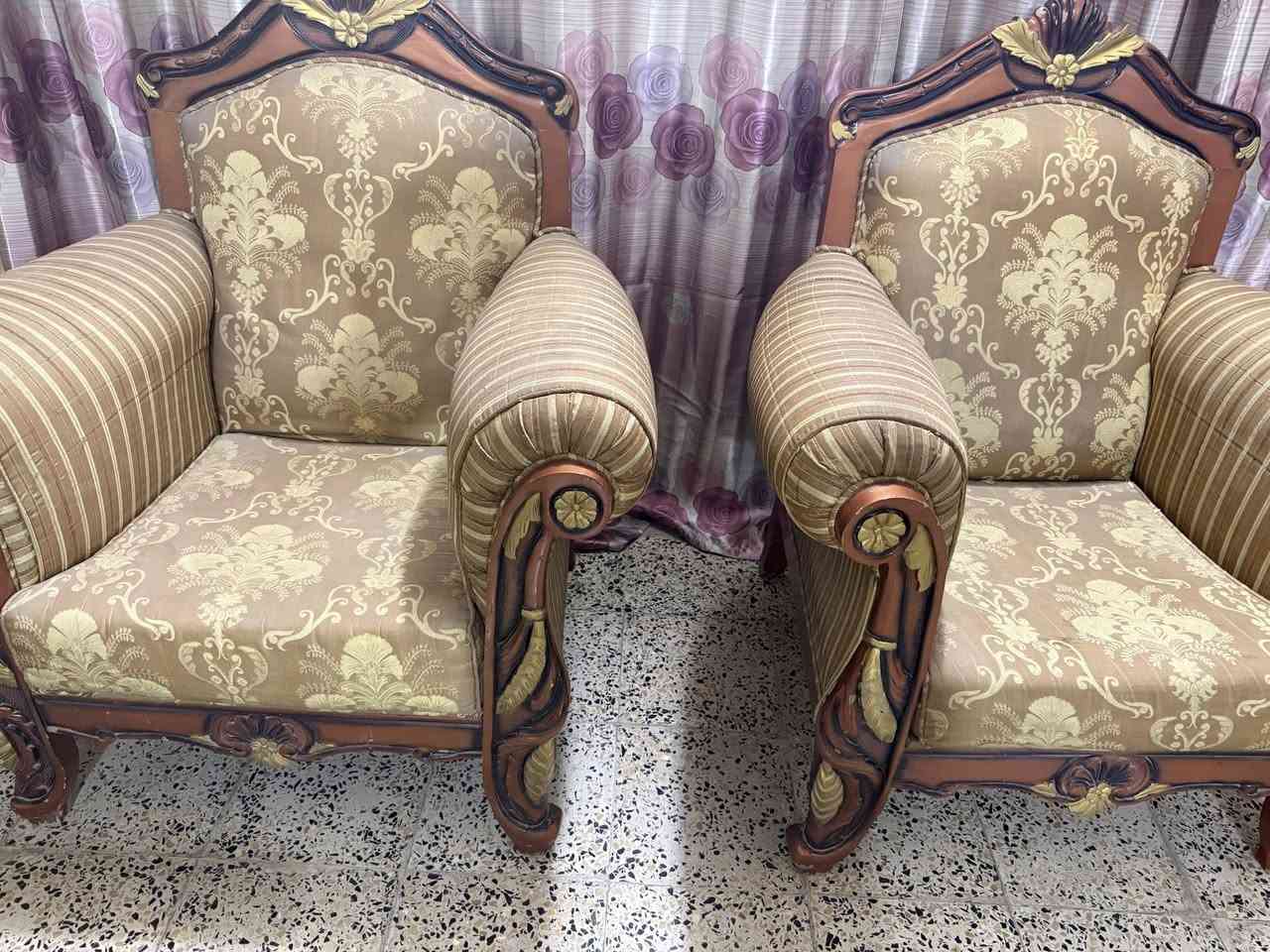 سلام عليكم تخم مستعمل ١٠مقاعد
مبرده مستعمله استخدام قليل 
ثريات عدد٢ غير مستخدمات 
السعر ٥٠٠وبيهن مجال قليل


**إذا كنت صاحب هذا الإعلان وتريد حذفه لأي سبب، رجاءا أرسل رسالة إلى الدعم الفني**