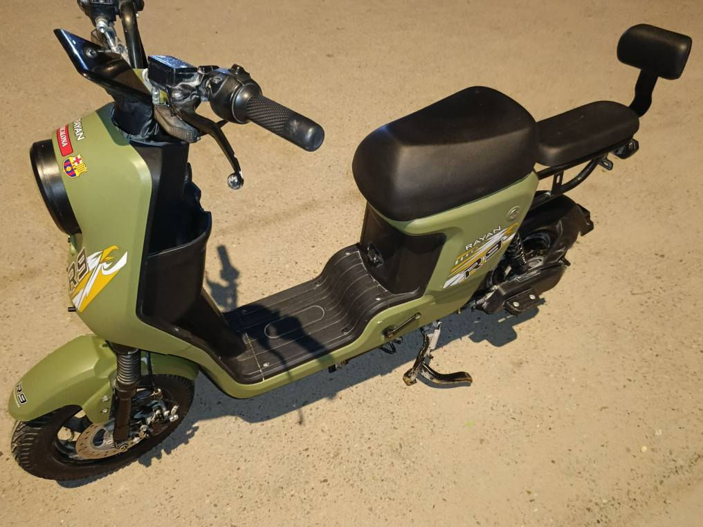 سلام عليكم ورحمة الله
دراجه شحن جديده استخدام 6  اشهر
موديل 2025
كلشي شغال نضاافه فوول
دبل سويج
دبل أشاير
لايت عالي وناصي
 5بطاريات سعه ٢٦
الون زيتوني طافي مميز 💫
حجم الدراجه ١٦
ملف شاشه العقل أشارت البطاريات كلشي شغال وماكو اي عطل
السعر 520
مكاني الزبير الريسز
رقمي 0777 480 5810 البصرة, العراق
