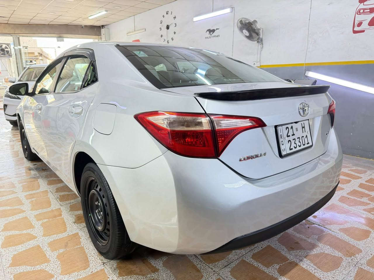 سلام عليكم 

تويوتا كورلا 2018 

الضرر/ فقط جامرلغ الخلفي السائق صبغ وبدون اي دواخل

وبدون ايرباك شرط

وبيها بطاقة بنزين مالتها

وماشيه 153 الف كيلو متر

رقم صاحب السيارة / *********** كركوك, العراق
