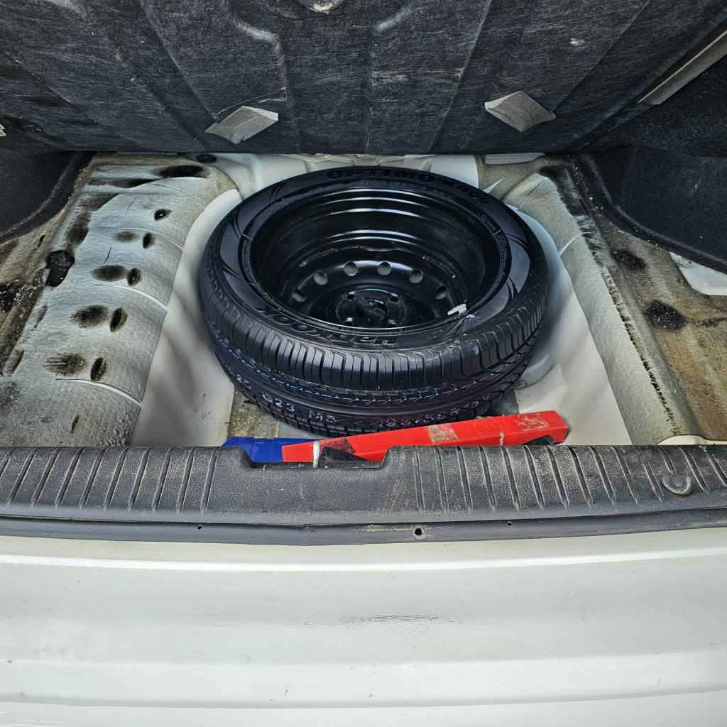 ئۆپترا 2012سەیارەکە یەک پارچەو دوو پەلە سبوخی هەیە پێشو پشتی کەپسە سپێری دانەبەزیووە مەکینەی نەکرایتەوە 168هەزار رۆیشتووە گێرومەکینەو تەقەورەقەی بەشەرتە رەقەموو سەنەوی نوێیە تا2028سعری 81مەعامەلە *********** أربيل, العراق
