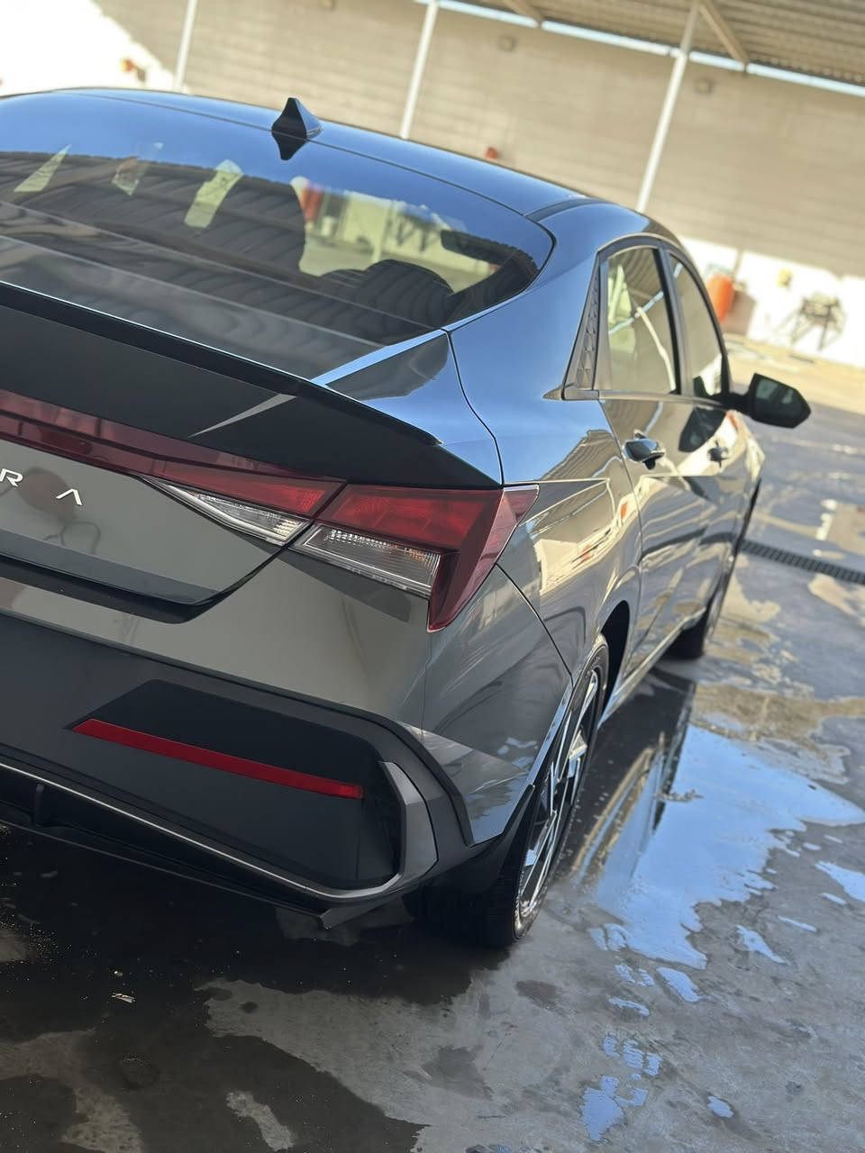 الانترا موديل 2025 سبورت السياره ماشيه 700 ميل يعني زيرووووو  مكينه 2000 دوش المرغوب
مواصفات 

بصمه تشغيل 

شاحن وايرلس 

فول تحكم ستيرن 

قطعتين تبريد 

رادار امامي 

رادار جانبي 

تحديد مسار 

نقاط عمياء 

شاشه وكامره خلفيه دواره 

حساس خلفي 

تشغيل عن بعد 

السياره وياها بصمتين اصليات + مفاتيح عدد 2 

سبير منازل وعده كلها جديده بوضع الشركه

تدفئه كراسي + ستيرن 

مخارج تايب سي و يو اس بي 

شاشه ابل كار بلي واندرويد 

لايت لد بك لايت لد 

السيارة وارد امريكي حادث جاملغ وبنيد فقط صور الحادث موجوده بلمنشور الداعميه بدون صبغ نفس اللون ايرباك ستيرن وراجع سستم رقم فحص المنفيس باسمي سعرها 15700 يعني 157 ورقه بدوووون رقم 

مكاني بغداد السيديه 

ماهر التميمي  ***********
