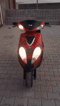 السلام عليكم دراجة سيام للبيع السعر 150الف وبيها مجال كهربائيات كلها شغال دراجة شغالة خير من اللة مابيها كل نقص  مكاني كوت الانوار للاستفسار الاتصال على الرقم هاتف ***********
