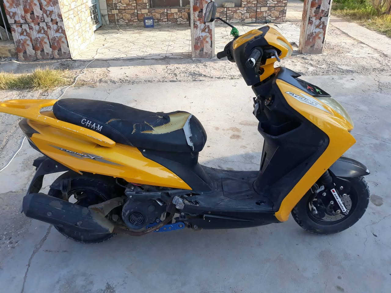 السلام عليكم 
دراجه سكنز بلاديه محرك برغي مامفتوح بيه شرط نص نگره سلف دراجه حلوه 
السعر 450 وبيه مجال مكاني بابل مسيب 
الشراي خاص


**إذا كنت صاحب هذا الإعلان وتريد حذفه لأي سبب، رجاءا أرسل رسالة إلى الدعم الفني**