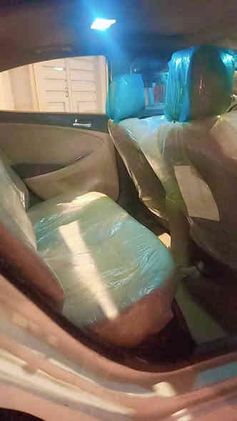 تحية للاخوة 
اكسنت 2015 خليجي فول الفول للاخير سياره جديده ما عايزها شي نضيفه مكينه 1600 تبريد شغال وما بيها نقص مال جناي بيها دحجات خفيفه وبيها ضربه بالصندوك  حداديه وكهربايات جدد مابيها كل نقص شراي يتصل وبالخدمة 
*********** سيد كرار
