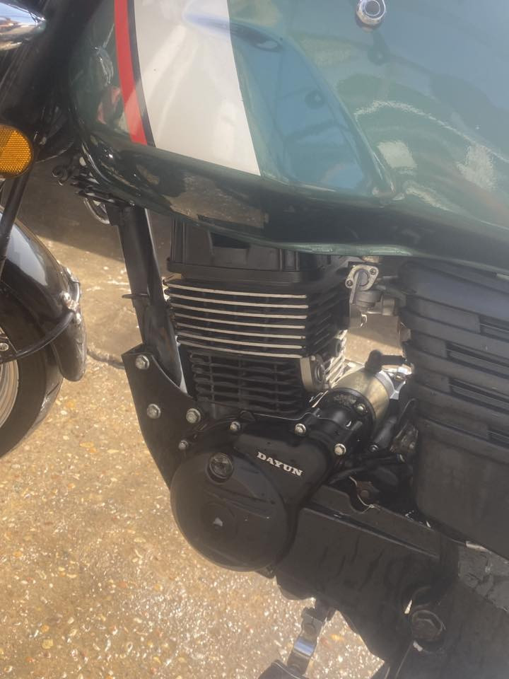 السلام عليكم شباب دراجة للبيع انوع دايوان الدراجة مكين 250 دراجة كفالة عامة برغي مامفتوح بيها الدراجة جديدة كلشي شغال سلف كهربائيات مكاني ميسان حي الحسين جديد مكلف بنشر رقم راعيها ‭0772 410 2744‬ الشراي يتصل
