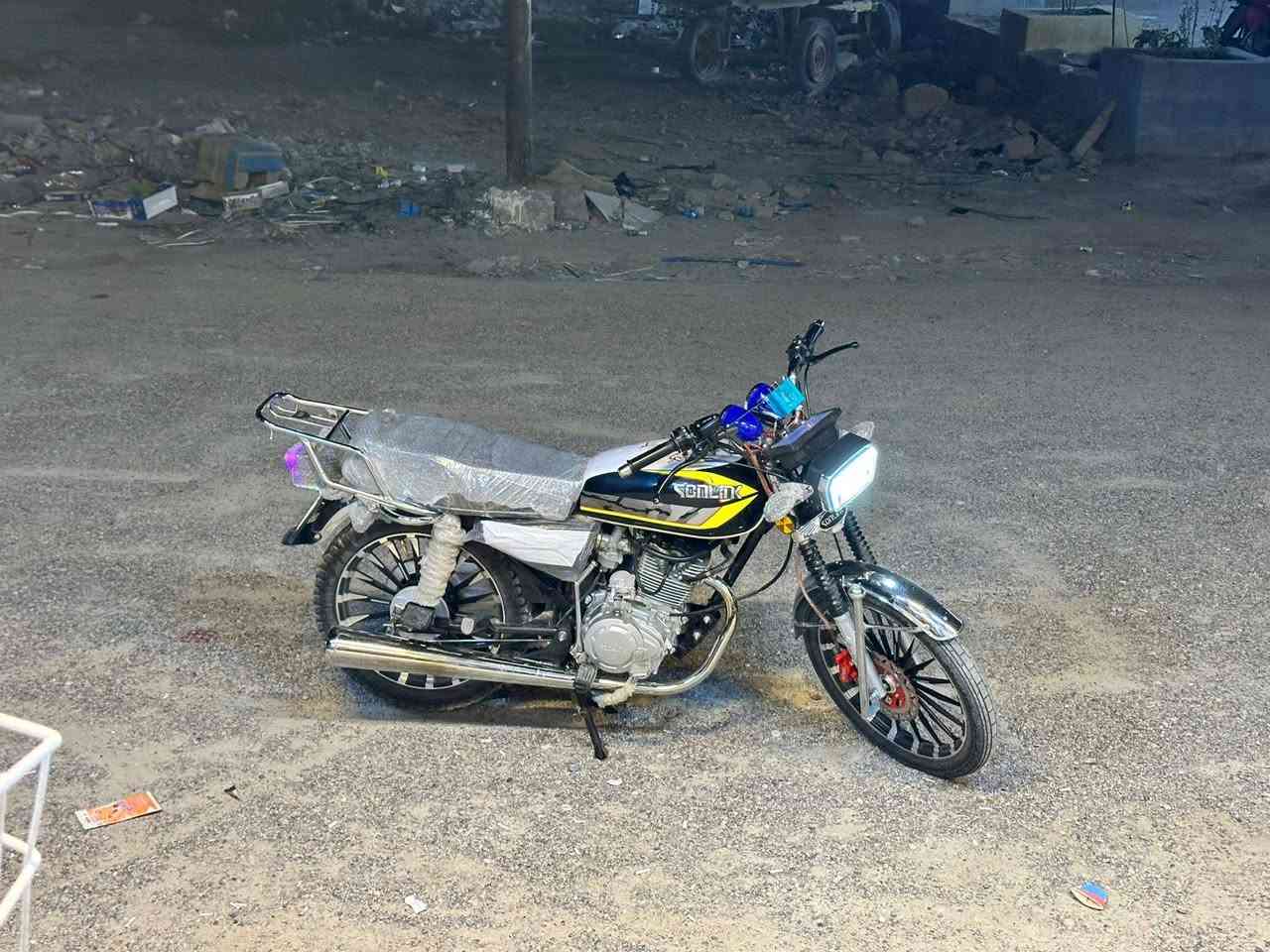 سلام عليكم ورحمه الله وبركاته
دراجا سيفان 2025نضافه فول مابيها اي شي نقص محرك 200 قفلها 725 تواصل ***********
