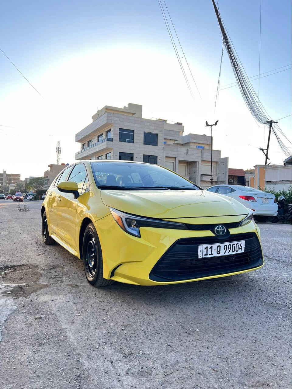 السلام عليكم 
تيوتا كورلا موديل 2023 
محرك 1800 هايبرد 
ماشيه. 15 mi
رقم بغداد خصوصي  باسمي سياره جديده 
حادث  طخطخات   وتبديل   قطع
لغد وشواصي مكفولات
كير ومكينه وحدايده مكفولات
السعر 145  $وبيه مجال قليل 
العنوان   بغداد 
للاستفسار  : *********** بغداد, العراق
