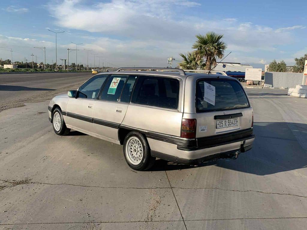 اوبل اوميگا رقم كركوك سماويه رقم جديد موديل 91 محرك 20 سعر 28 سياره صبغ عام رقم الموبايل***********
*********** كركوك, العراق
