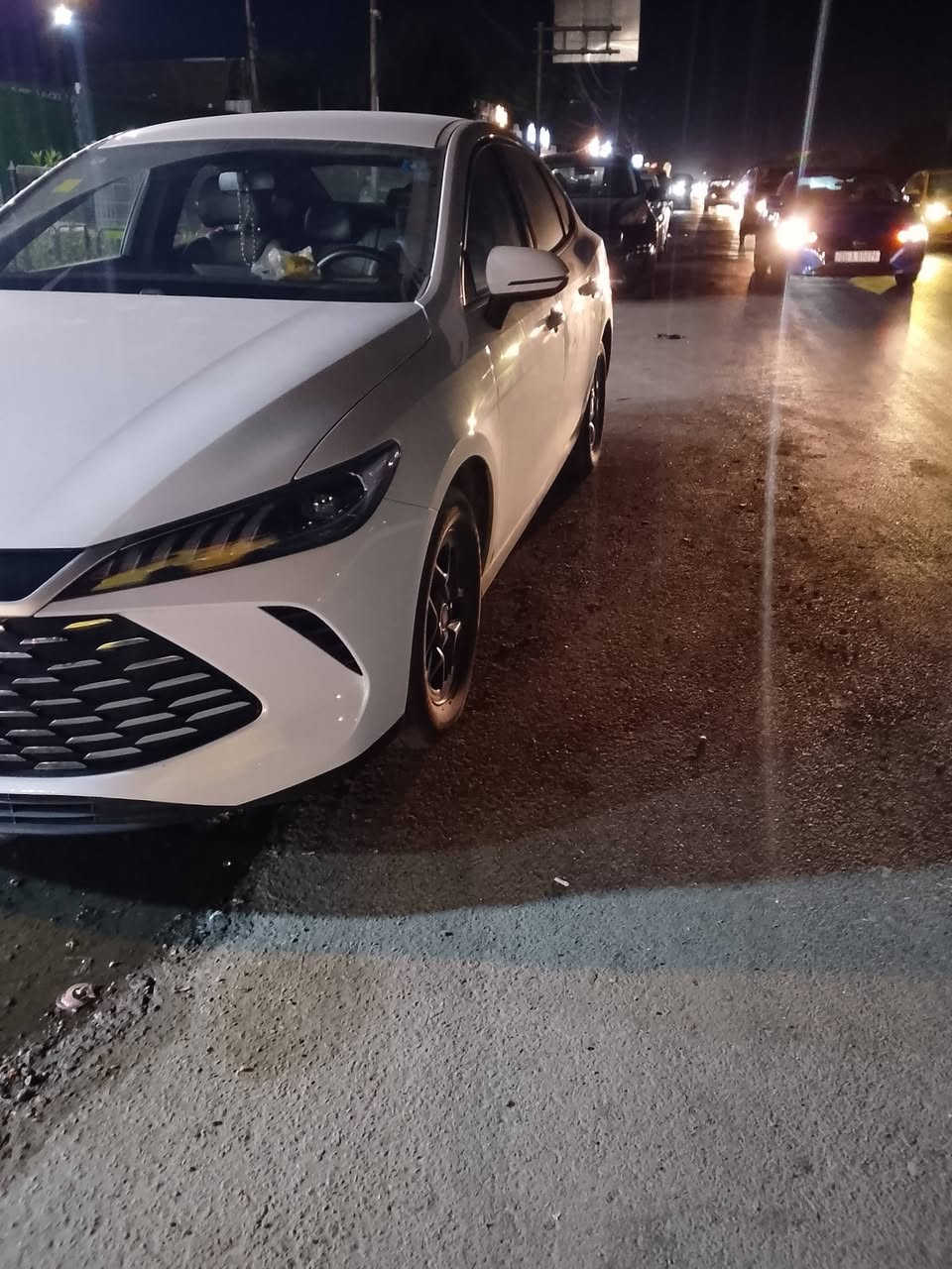 السلام عليكم بيوايدي كن بلاص موديل 25مواصفات معروفه داخل زيتوني ماشيه 10الاف السعر 18و900 مجال بصيط بصيط المكان بغداد غزاليه مكفوله كفاله عامه رقم الهاتف ***********
