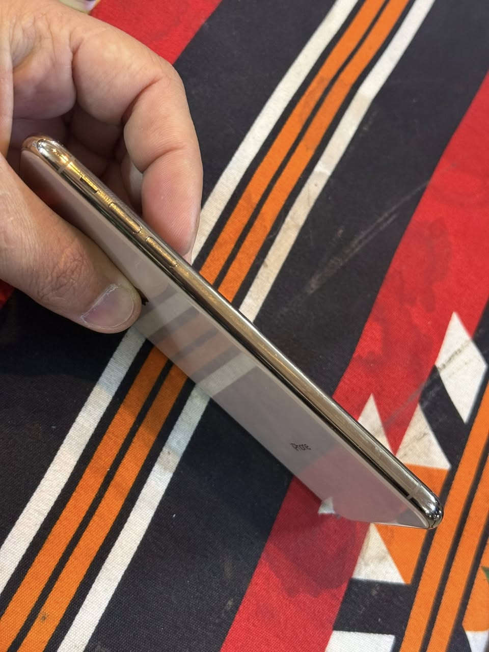 ايفون اكس ماكس شرق اوسط بلادي مامفتوح ذاكرة 128 بطارية 77 الجهاز بلادي اني مشتري جديد ومحافظ علية لويومنا هذا نظافة 99‎%‎ مامبدل بي اي شي شغال كله
السعر 300 الف 
***********
