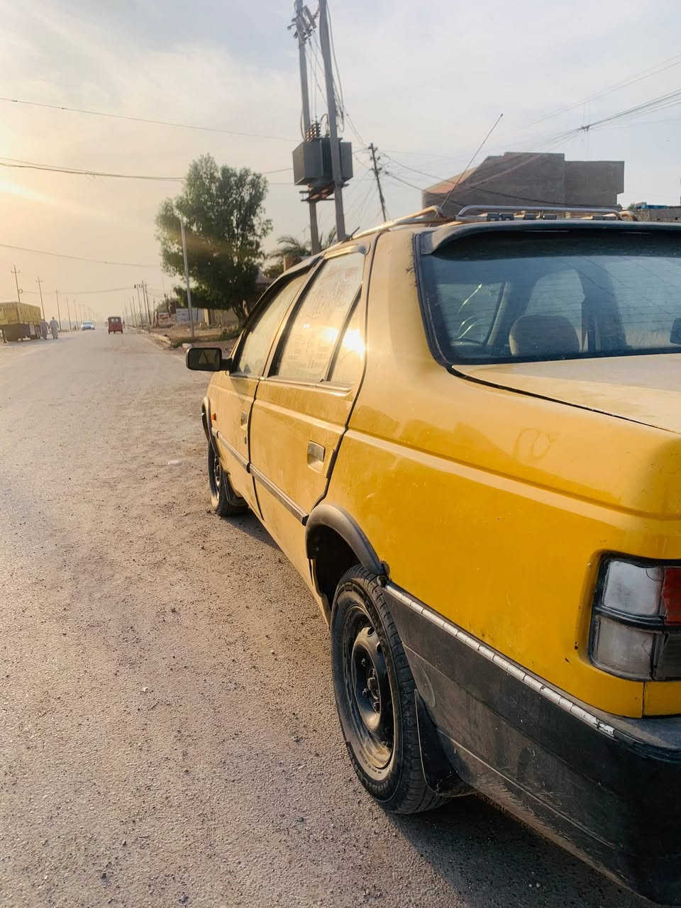 السلام عليكم
بيجو روى ٢٠٠٩ 
رقم بغداد انكليزي جديد سنوية ٢٠٣٠
ما بيها ضربة
نصبتها تخبل ✓
نظيفة كلش ✓
تبريد ثلج ✓
تدفة✓
كهربائيات شغالة✓
منظومة بانزين جديدة✓
نوزل بلك فيت بم كلاص✓
منظومة مي جديدة ✓
حماوة ربع واقل✓
غرفة جديدة ✓
حدادية ٨٠ بالمية✓
بس المكينة كايمة ×
عارضها ب ١٨ وبيها مجال بسيط
مكاني بغداد حي اور 
للاستفسار 
***********
