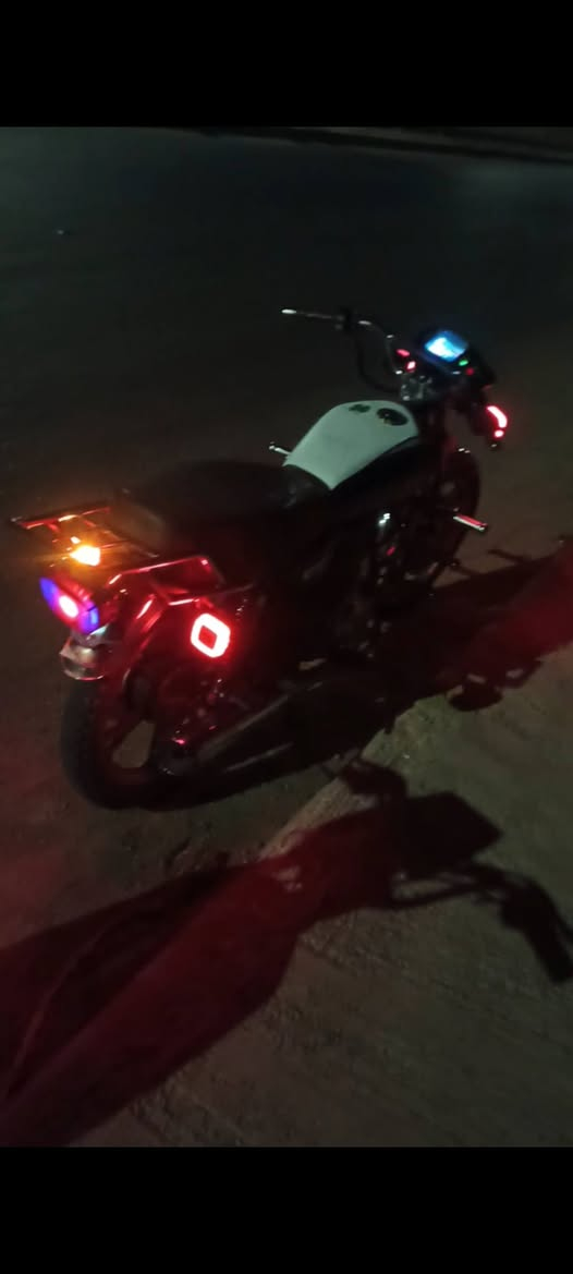 دراجه سافان موديل 23اصولي وياه ورقتين سعر 550وبيه مجال كهربايات كله شغلاه محرك ما مفتوح مكان صويره تقاطع ستفسار ***********بيه واتساب
