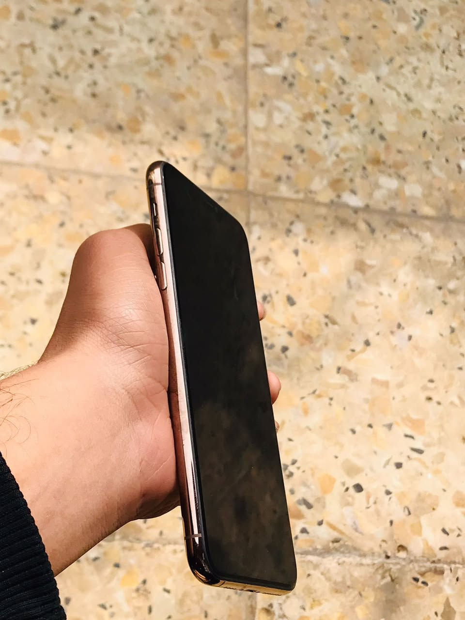 السلام عليكم أيفون 11promaxللبيع الجهاز مكفول كفاله عمامه شخط مابي لونه مميز ذهبي ذاكره 256 بطاريه 87مابدل بي يي شي الجهاز ما استعمله هواي السعر 400 وبي مجال بسيط


**إذا كنت صاحب هذا الإعلان وتريد حذفه لأي سبب، رجاءا أرسل رسالة إلى الدعم الفني**