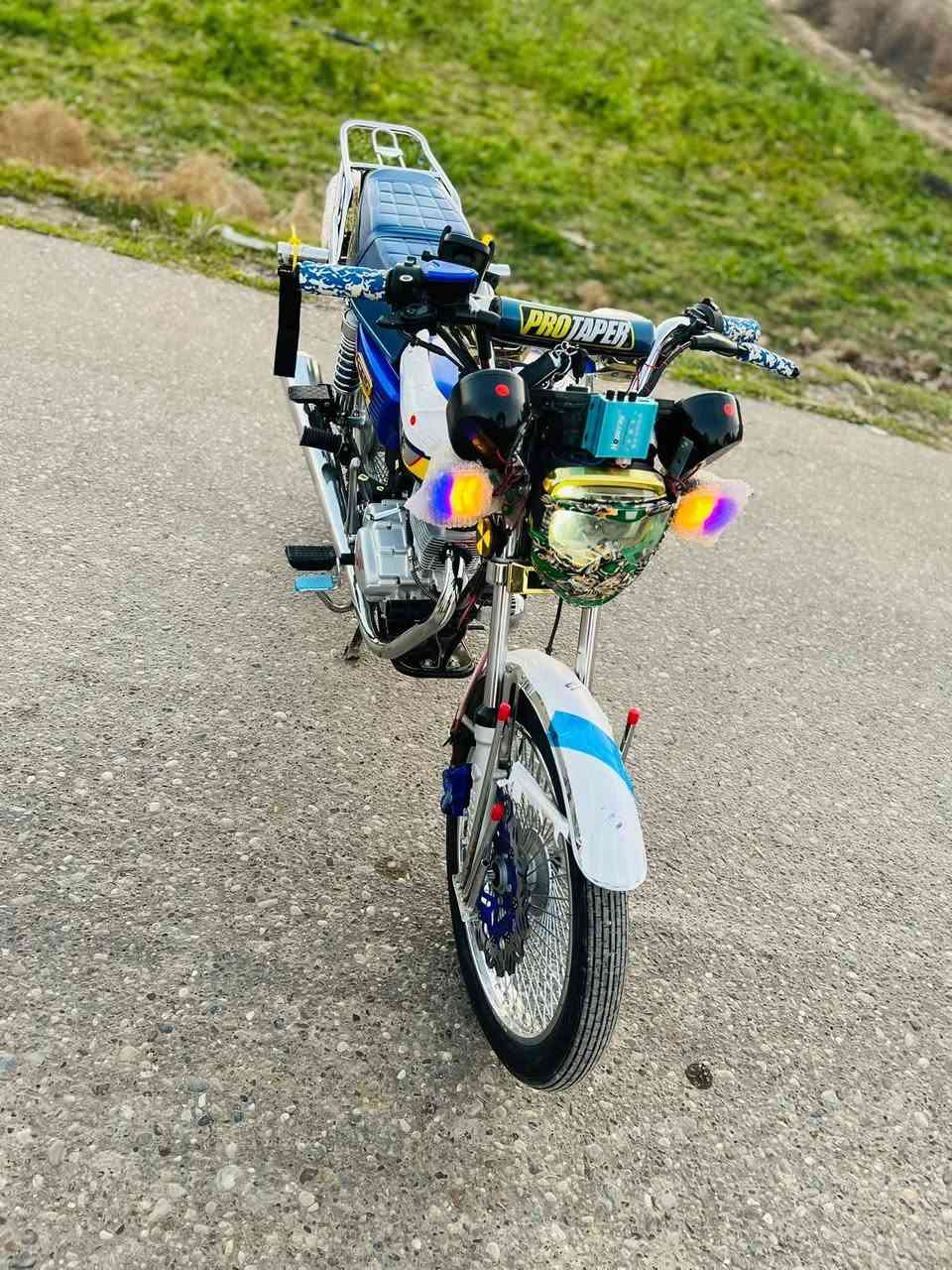 السلام عليكم 
للبيع تايكر 
موديل 25
محرك شرط 
بعده شركه مامفيلس 
كهربايات شغاله 
ماناقصه كلشي 
الماطور احلا من الصور 
السعر 750وبي مجال 
مكان تكريت البوعجيل 
الاستفسار النتصال ع رقم 
***********
