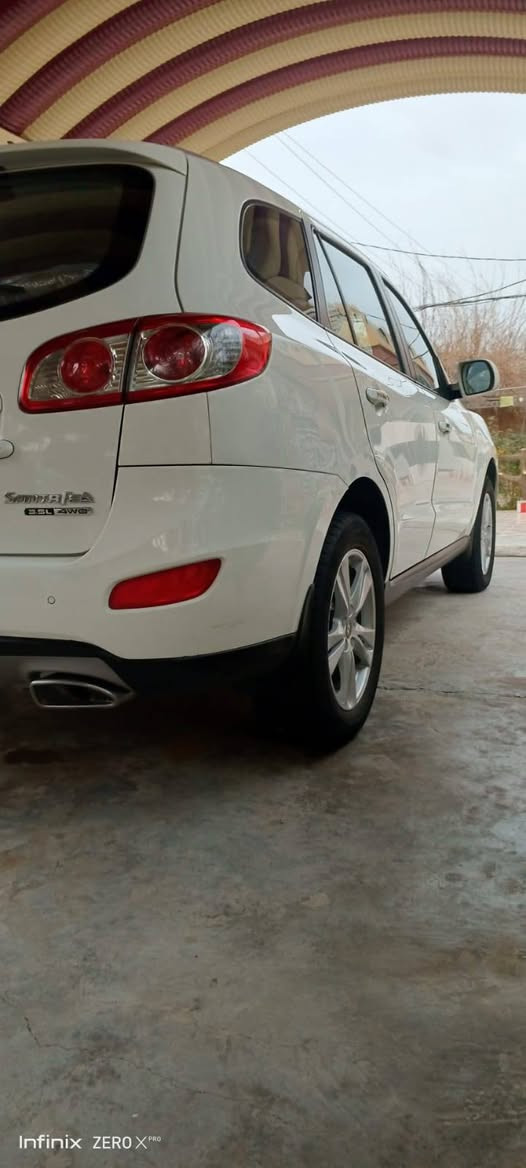 السلام عليكم
سنتافي للبيع2011فول مواصفات

 1/1 خليجي .....  السياره مكفولة  بيه بارد بصيط كلشش جديده اخت الزيرو السياره لا اشخوط ولا رصعاات
محرك 6سلندر 3500 . محرك  .. جديد مكفول او كير مكفول شرط الفحص...  ماشيه 139 

رقم بغداد   ابسمي   سنويه جديد 2028  

حساسات خلفيه 

كامرة 

مري شفط 

سلايد روف

كرسي كهرباء ..  

ثلاجه بالجكمجه

7 راكب 

3قطع تبريد  

بصمه تشغيل وابواب

تخم تاير جديد باتري جديد حداديه جديده..  

السعر163$ اوبيها مجال 
مكان السيارة . .ديالى بلدروز 

لاستفسار  ع الاتصال ***********
