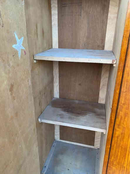 قنصور اربع ابواب نظيف السعر ١٣٠ للاستفسار *********** موصل
