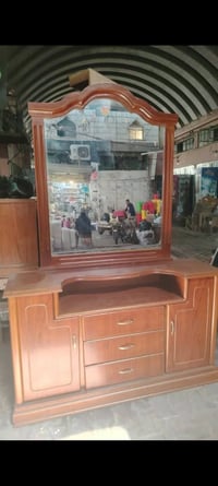 غرفه نوم • أثاث خشب