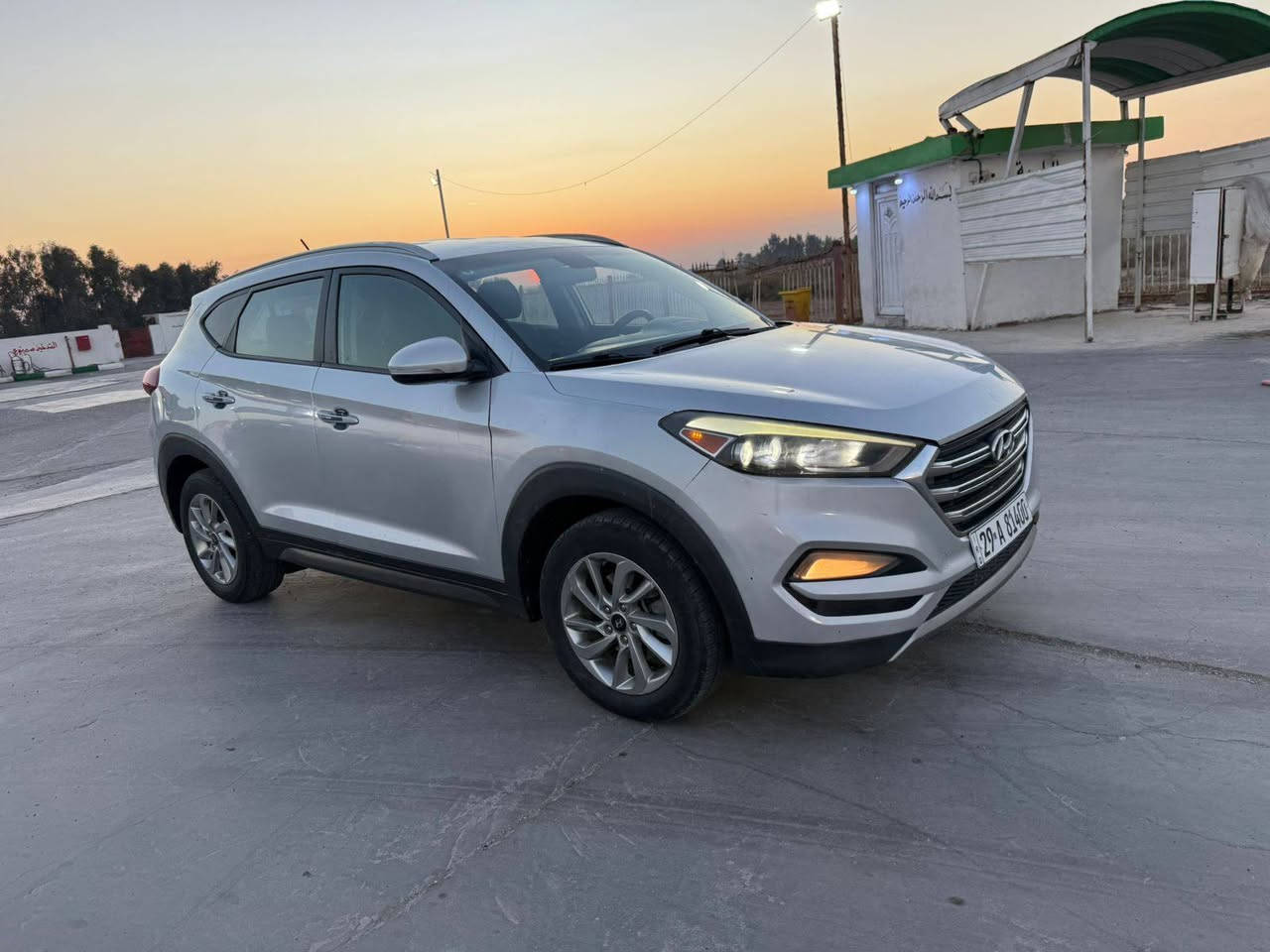 تحية طيبة للبيع توسان موديل 2016 وارد أمريكي رقم واسط دولي بسمنا بيه مكنات اكلير بدون حادث صور شاصي مرفق بالمنشور/ سيارة جاهزة / السعر 129/ مكانه قضاء الصويرة اتصل/ ***********
