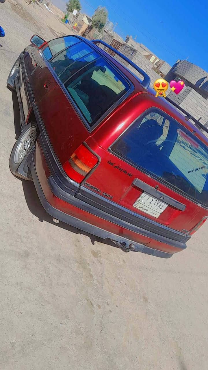 السلام عليكم سيارة اوبل اوميكا موديل 92 لون موروني المرغوب رقم كركوك شرط التحويل السياره نضيفه ومتعوب عليها صدر جديد تخم تاير جديد السياره مصبوغه جماليه مكفوله من اي ضربه  السعر 38 بيها مجال بسيط السياره ايضا ترهم مراوس. مكان السيارة تكريت  ***********
