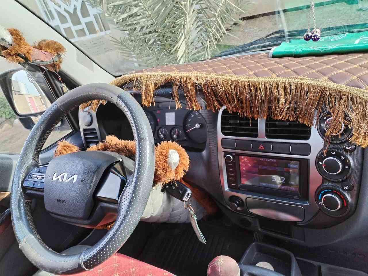 السلام عليكم
كيا حمل فحل محرك ٤٠٠٠٠
موديل ٢٠٢٢ الشكل الجديد
السياره مكفوله من الدعاميه للدعاميه
دوشمه جديده
غلافف بدي 
محمور استد ٢٧
محجر جديد
ماشيه ٦٣ الف حقيقي
رقم واسط وشرط التحويل
السعر ١٧٥ $ وبيه مجال بسيط
على الفيس ممتواجد مكلف بالنشر
الاتصال ***********
