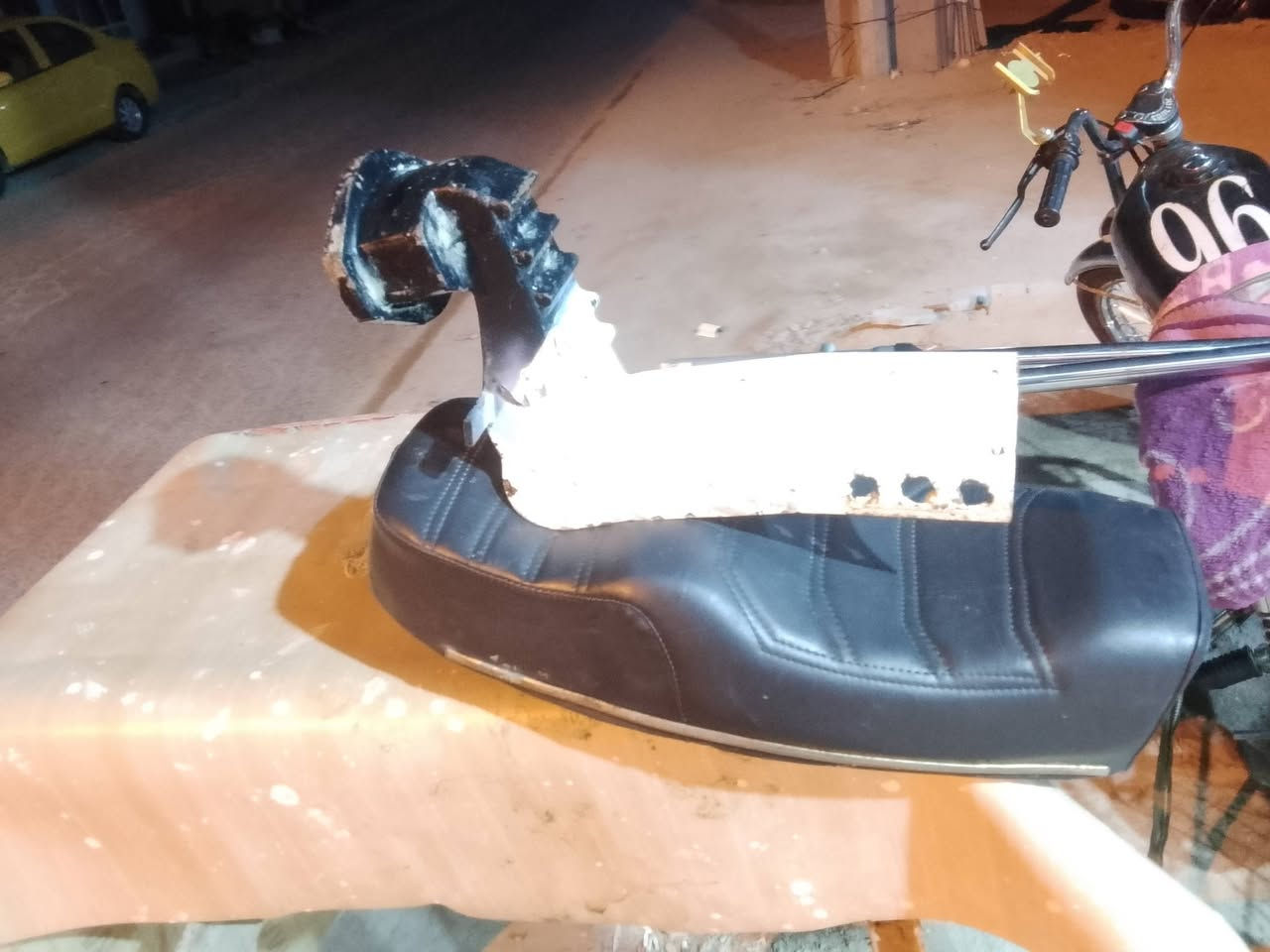 السلام عليكم ورحمة الله وبركاتة 
من رخصة الادمن
عندي مداكر اثنين الي بالصور 
و عندي كشن تفصال 
و دبلات جاهزات كبل للشد شد و بمسؤليتي
ملاحضه: المداكر جاهزه مباشره تشدهن مثقبات و جاهزات
للاستفسار او الاتصال على الارقام 0785971718
‏‪0781 528 2271‬‏
