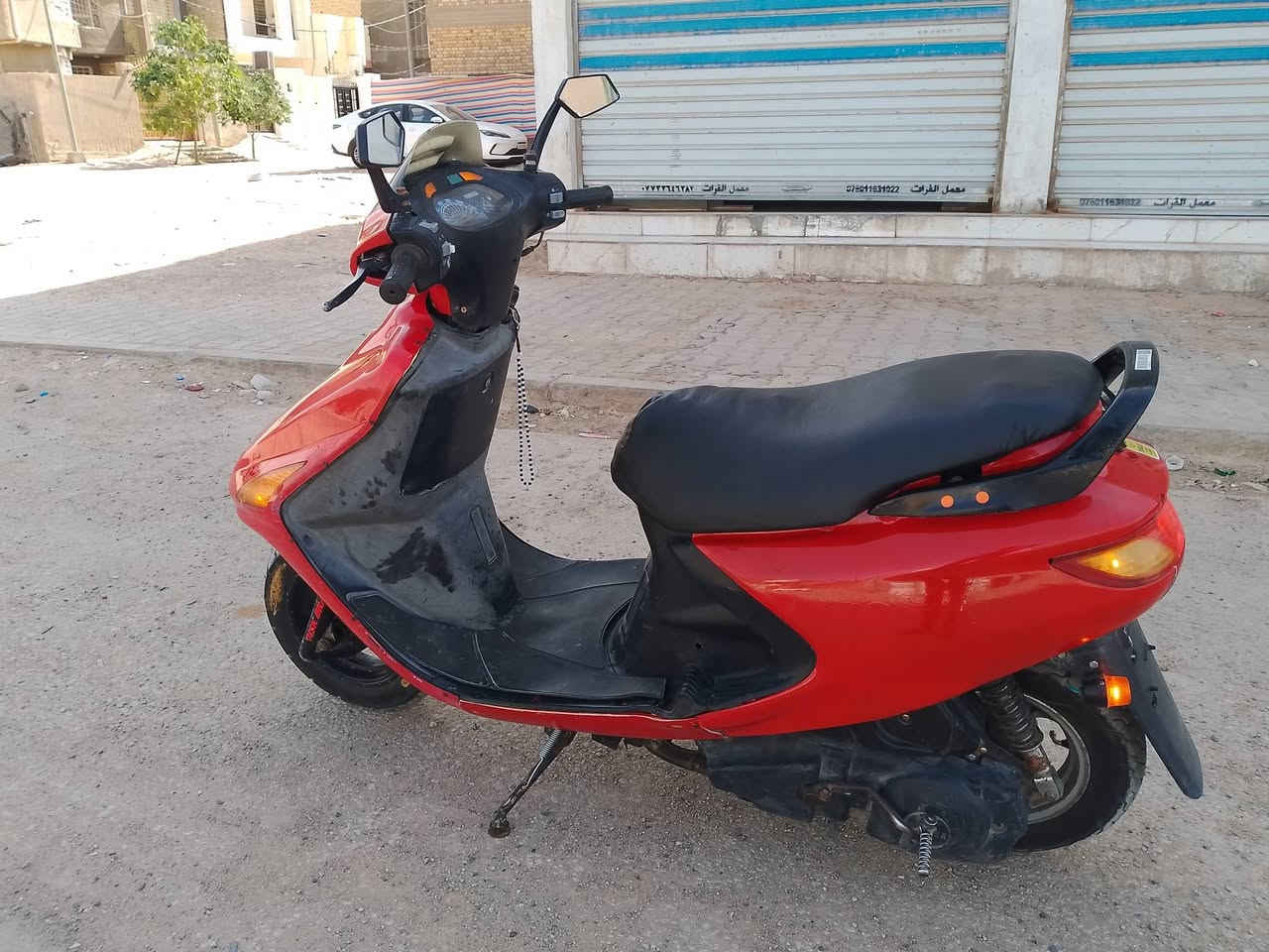 السلام عليكم فراشه فحل اصل للبيع  جاهزه من كلشي  شرط اجر بطناش 5 أمتار  كهربائيات كامله محرك ناعم مفتوحه مره وحده فقط دراجه مال جناي  مكاني النجف الكوفة السعر 350 وبيه مجال لشراي *********** واتساب موجود
