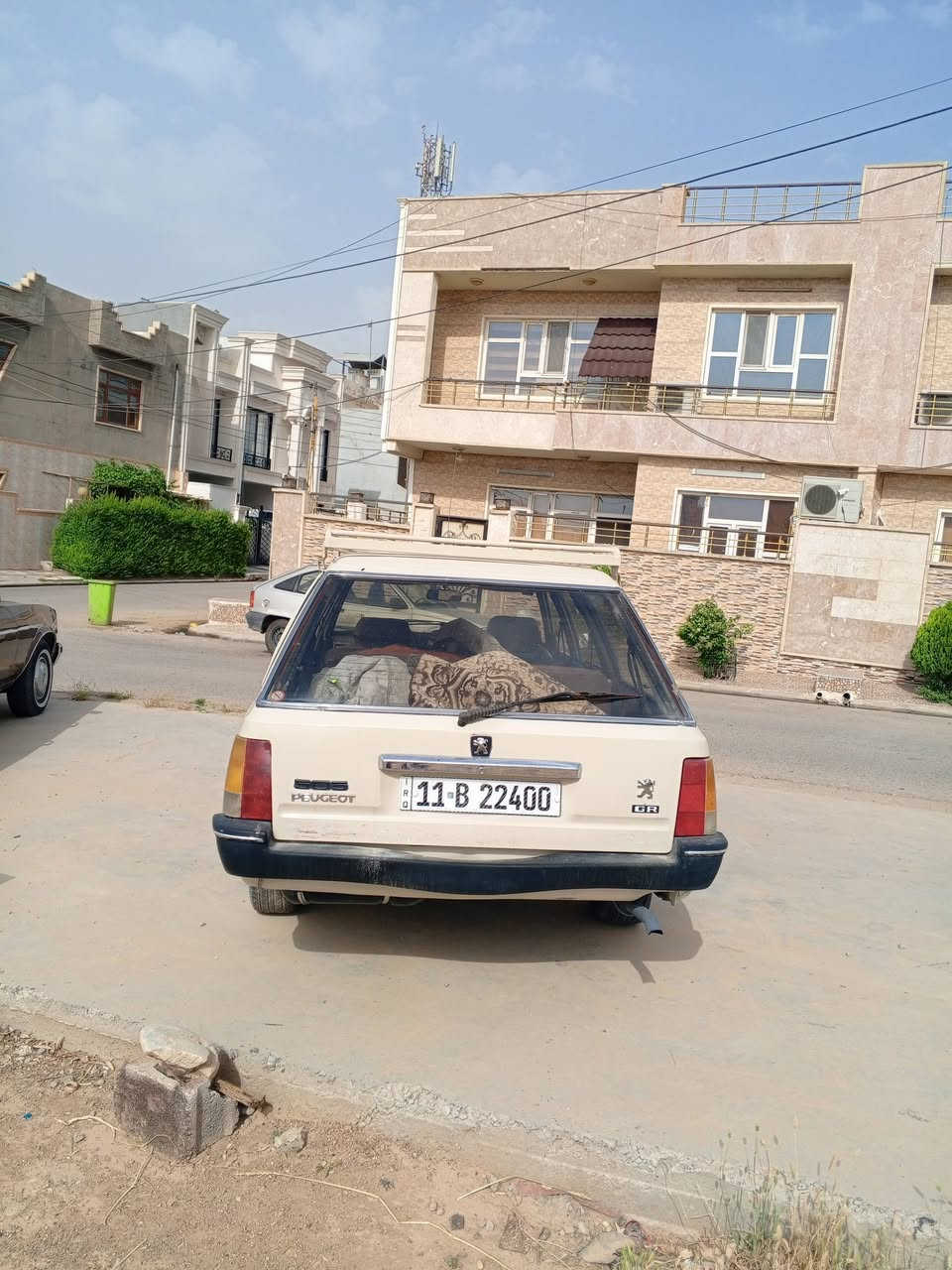 سلام عليكم اخوان عندي بيجو استيشن حجم 505  للبيع موديل 1985 رقم بغداد انگليزي بأسمي موجوده باربيل كلهه بلاد ماعدى صبغ جماليه سعر 70 ورقه وبيهه مجال  الاتصال على الرقم *********** أو *********** الكورك بيه وات ساب
