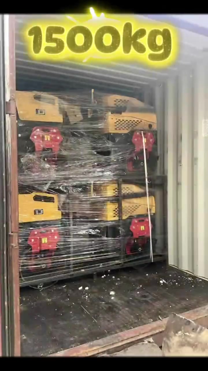 حادله 1500kg من مصانع ال XCMG 

* نظام هيدروليك كامل 
يعطي تحكم سلس وسهولة عالية أثناء التشغيل.
* وزن تشغيلي 1.5 طن مناسب لأعمال رصف الطرق الصغيرة والمتوسطة.
* محرك ديزل قوي من نوع Changchai 192FA بقوة 11 حصان.
* دفع هيدروليكي مزدوج للعجلتين يعطي ثبات وقوة على الأرضيات الصعبة.
* اهتزاز هيدروليكي للعجلة الأمامية لدمك أقوى وأسرع.
* قدرة تسلق ممتازة تصل إلى 30% للمناطق المرتفعة والمنحدرات.
* سرعة تشغيل تصل إلى 8 كم/ساعة لزيادة الإنتاجية بالموقع.
* مقود هيدروليكي خفيف وسهل الحركة حتى بالأماكن الضيقة.
* نظام رش ماء إلكتروني يمنع التصاق الإسفلت ويوزع الماء بشكل متساوي.
* إضاءة LED أمامية وخلفية للعمل الليلي.
* تصميم متوازن وثابت يقلل احتمال الانقلاب أثناء العمل.
* عرض الدرم 800 مم مناسب للأرصفة والشوارع الصغيرة وأعمال الصيانة.
* استهلاك اقتصادي للديزل مع خزان 5.5 لتر.
* جودة تصنيع جيدة مع استخدام قطع عالمية مثل مضخات Danfoss ومحامل NSK

💰 السعر: 6500$

متوفرة الآن لدى النيبر برو
للاستفسار راسلونا عبر الصفحة#


**إذا كنت صاحب هذا الإعلان وتريد حذفه لأي سبب، رجاءا أرسل رسالة إلى الدعم الفني**