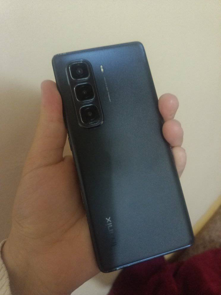 INFINIX Hot 50 pro plus 
ذاكرة 256
رام 16
 شاشة 120 فريم 
 معالج G100
جهاز كلش سلس و ممتاز 
يدعم شحن سريع 
 سعر 155 الف دينار


**إذا كنت صاحب هذا الإعلان وتريد حذفه لأي سبب، رجاءا أرسل رسالة إلى الدعم الفني**