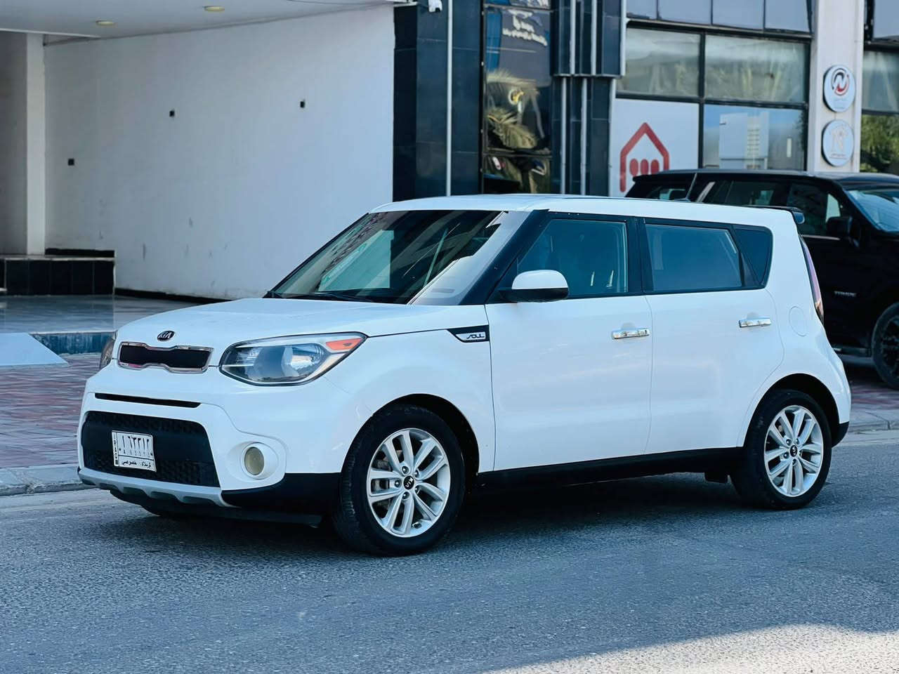 صول  مديل 2019 سعر 114 قابل للتفاوض الأستفسار اتصل *********** وارد أمريكي حادثها خشم البنيد وجاملغ بدون دواخل والباقي كفاله عامه من كلشي مواصفات شاشه كبيره كامره خلفيه دواره تحكم ستيرن مري كهربائي حساسات خلفيه نضام ايكو مكينه 2000 دوش مكينه وكير مكفولات حداديه جديده تخم تاير تبريد ❄️ رقم كربلاء مشروع وطني سنويه ل 28 مكان سياره كربلاء مكلف ب نشر
