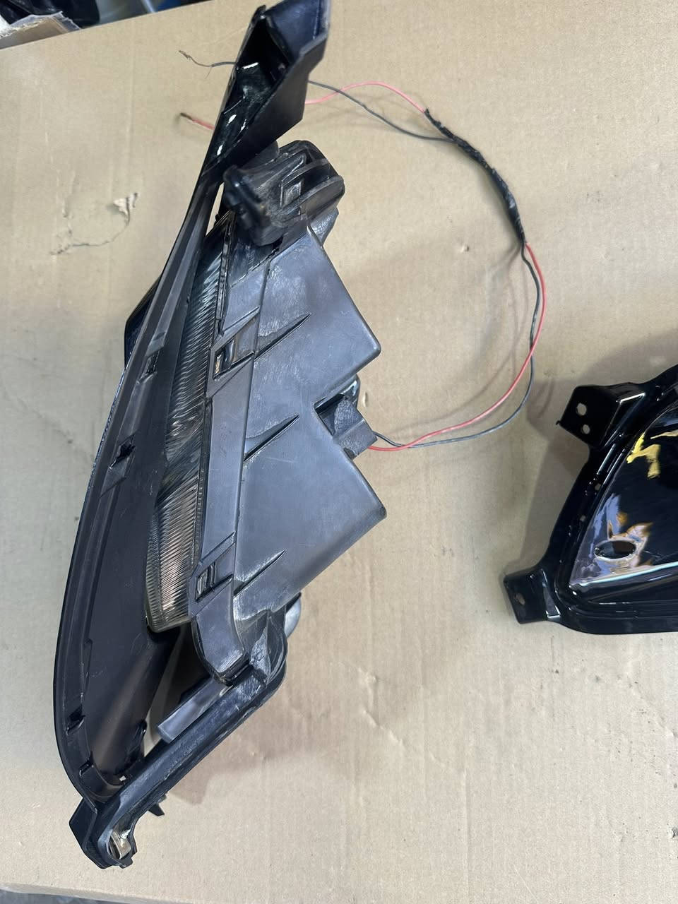 بلوجكتر بقلاوه اوبتما شغال من موديل ١١ لل ١٦
تك اليمين فقط ولثاني بس الكفر اليريدهن سعره ٥٥الف 
***********
