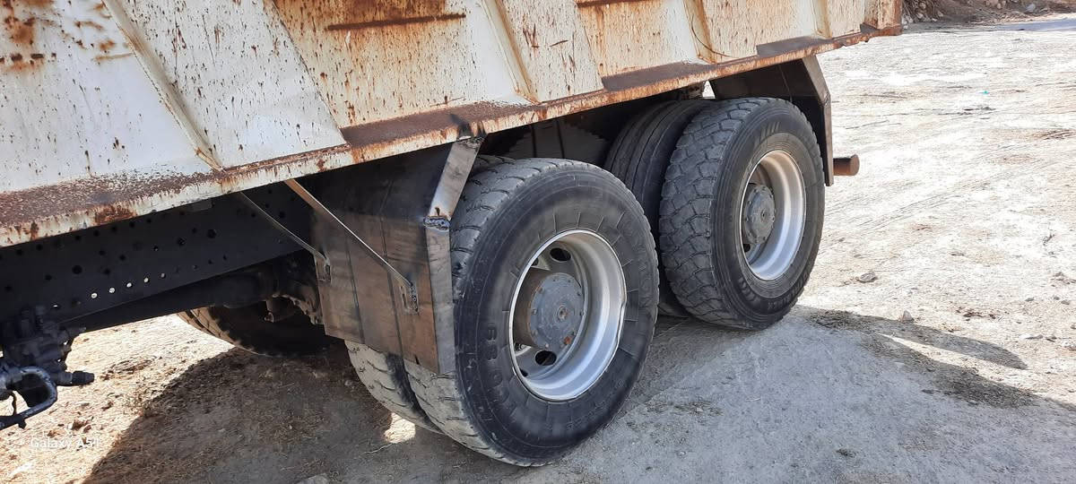 ئەتیکۆ بیلاد گەڵابە مۆدێل٢٠٠٩ ھەمو گیانی بەشەرت بۆدی ١٨مەتر.
ژ.م ***********
