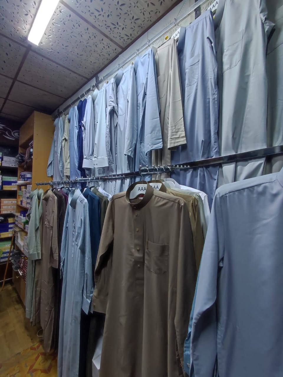 🔥 عرض مميز في #محل_العالمية_للدشاديش والألبسة الرجالية 🔥
إذا تبحث عن الأناقة والذوق الرفيع… مكانك الصحيح عندنا 👌
✔️ تشكيلة مميزة من الدشاديش الرجالية
✔️ موديلات حديثة تناسب جميع الأذواق
✔️ خامات ممتازة وأسعار مناسبة للجميع
لبس أنيق… سعر طيب… وخدمة ترضيكم بإذن الله 🤍
📍 الموقع: سوق بهرز
أهلاً وسهلاً بالجميع، نورتونا مقدماً 🌟


**إذا كنت صاحب هذا الإعلان وتريد حذفه لأي سبب، رجاءا أرسل رسالة إلى الدعم الفني**