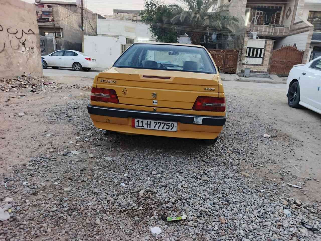 سلام عليكم بيجو الميس موديل 16 دشبول عالي
دواخل جديده كير مكينه خير من الله 

تخم تاير باتر جديد 
دسك بنز جديد راتيتر مكينه جديده صدر امام وخلفي جديد 
كهربايات كلها شغاله تبريد جديده 
بيها صبغ بين الباب وجاملخ مشر بل صور 
دشبول عالي شاشه 
السعر 40 وبيها مجال قليل 
مكان سياره بغداد البلديات الظباط 
***********
