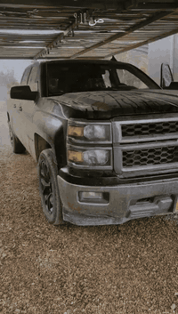 سلام عليكم من رخصه الادمن سلفرادو موديل 16باب قصير محرك6كير محرك مكفول سيارة جاهزه اي نقص ماكو رقم بغداد اب اسمي للمراوس السعر 17قطعتين صبغ حادث ادخول هنا بارد قليل بالبدي *********** واتساب
