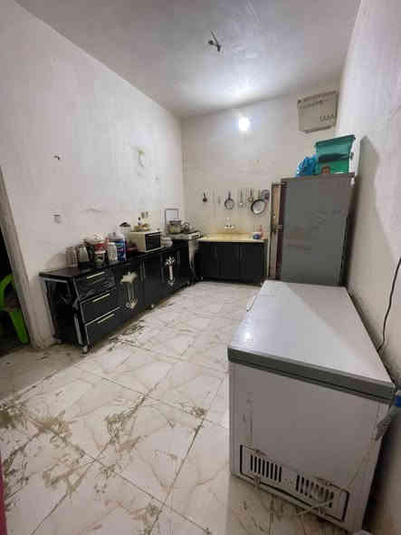 مشتمل 100 متر غرفتين وصاله وصحيان ومنور خارجي عنوان ناصريه الثوره بفرع المفوضيه ايجار 400 للاستفسار *********** واتساب
