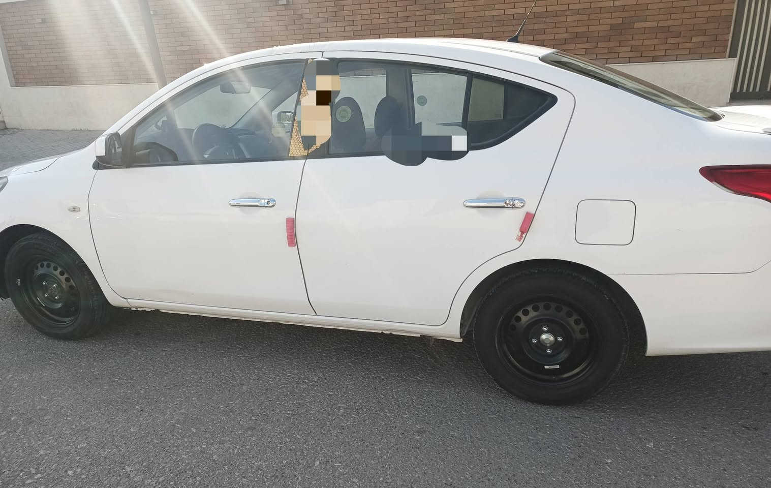 نيسان صني هندي
موديل 2021 اربيل الاماني سنويه ماساقطه لغاية 2027
مكفوله من الظربه والصبغ فقط بارد قليل بقبق الجنطه بدون دواخل. شاشه كامره حساس  
جاهزه من كل شي حداديه جديده ادامه كامله للسياره 
السعر 107 عليه غرامه 6 أوراق تنزل من السعر 
مكاني النجف *********** او مراسله واتساب
