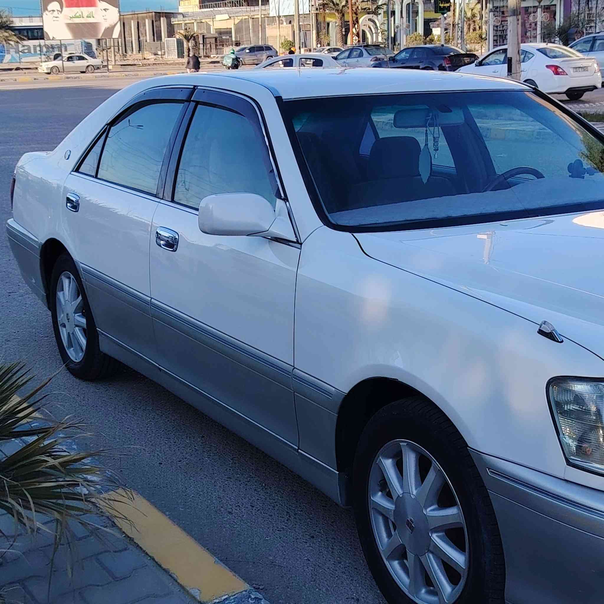 ملكة مديل. 2001 شاصي 71 دكمتين اصل تبريد خلفي رقم كركوك سنويه 2030 ترهم بيع او مراوس  السياره مكفوله من الكص او نقل او اصوليات مكينه كير تبريد حداديه تخم تاير السياره جاهزه الاخر حبايه الستفسار رقمي ***********
