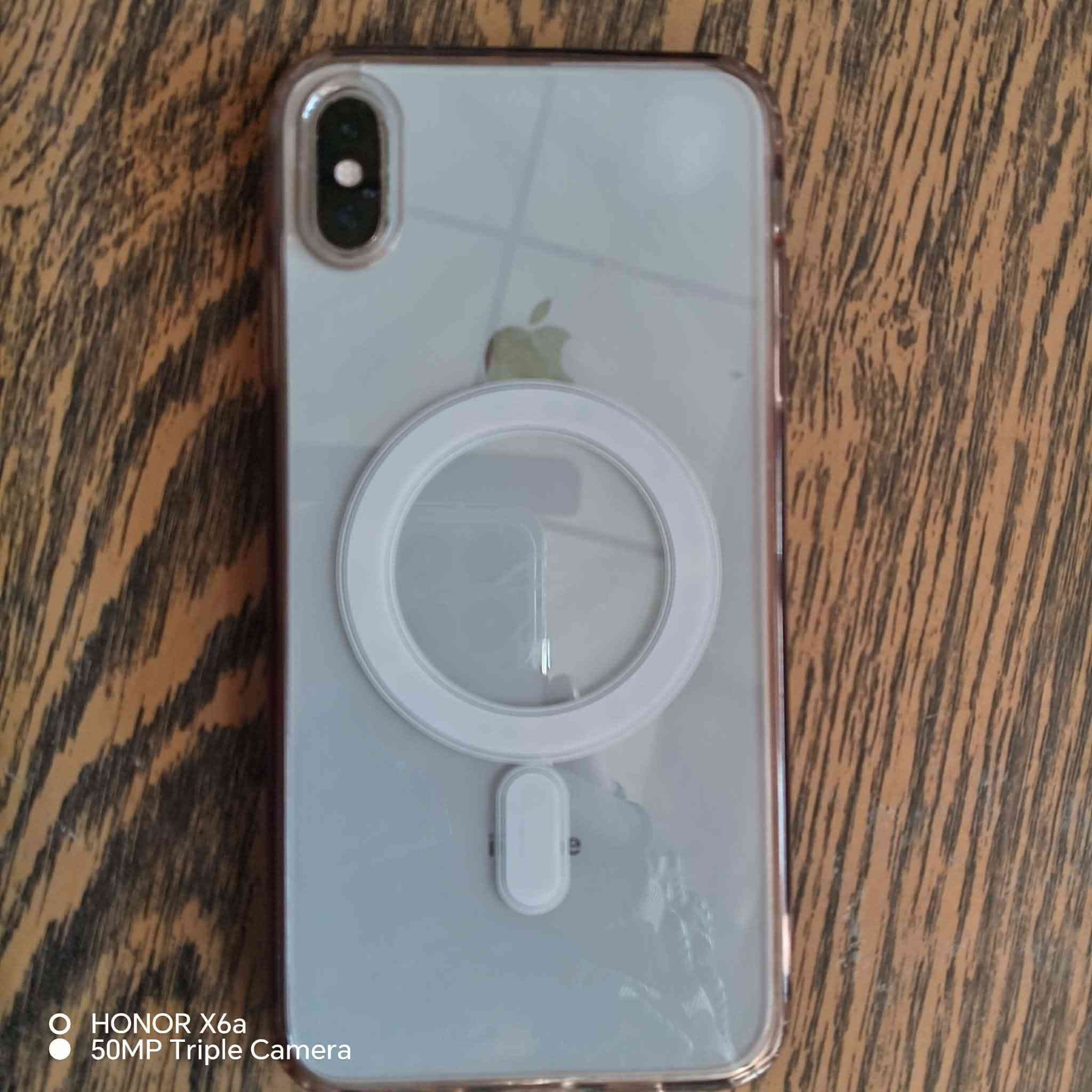 السلام عليكم اكس ماكس للبيع شرط بلادي مبدل بي بس جام الوره سعر خاص او الاتصال ***********
