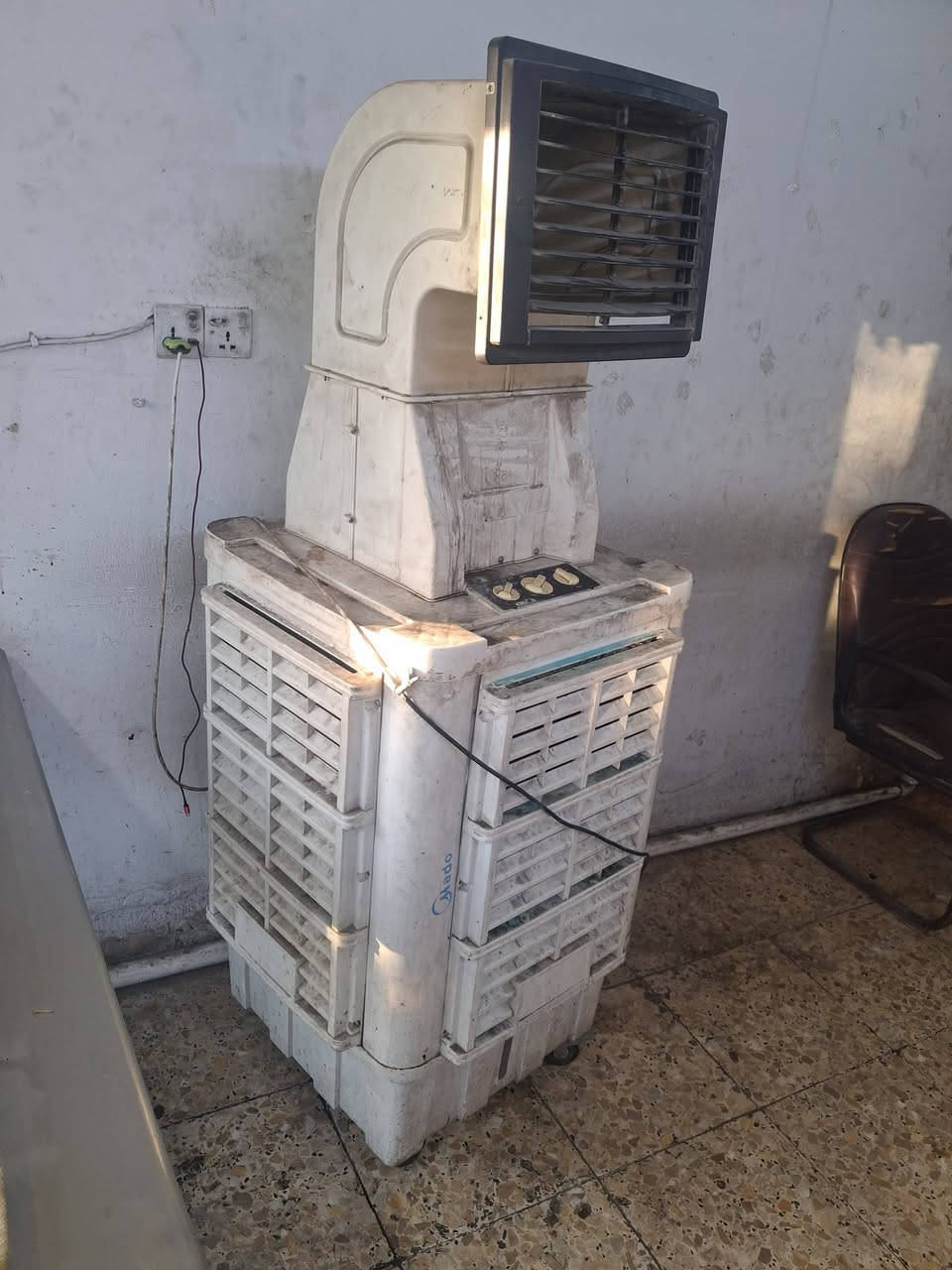 مبرده للبيع حجم كبير سعر ١٥٠ بيه مجال كلش هواء قوي شغاله الاتصال ***********
