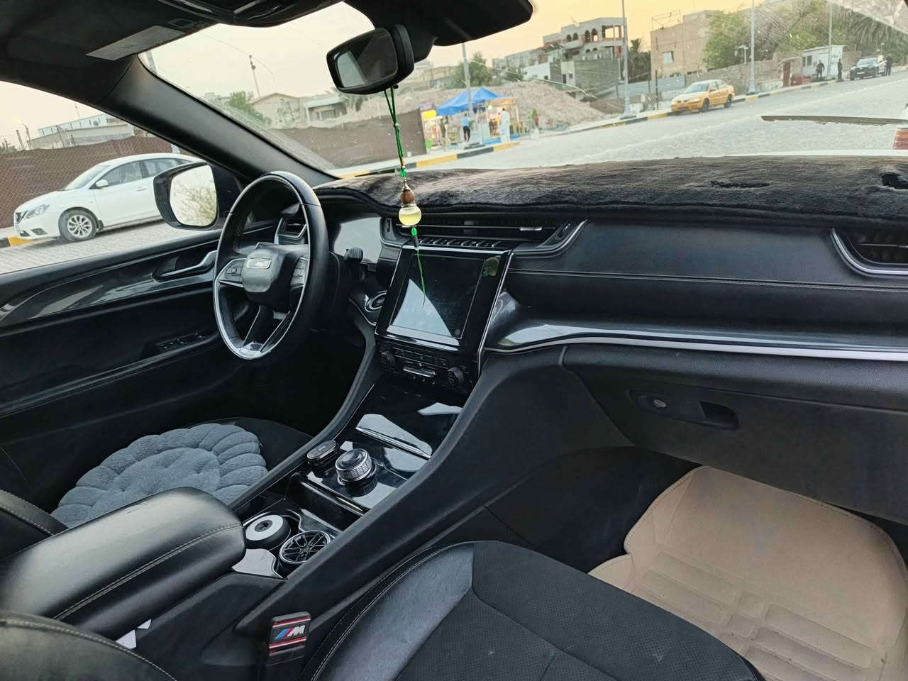 جيب كراند شيروكي ٧ راكب كشنات vip موديل ٢٠٢٣

 حادثهه جداً بسيط جاملغ  ودعاميه مبدلات بدون دواخل 
المواصفات: .  . 
* نقطة عمياء . 
* دفع رباعي 4x4 . 
* فرش المقاعد من الجلد مطعمة بكنتار . 
* المقاعد الأمامية كهربائية .
* المقاعد الأمامية مع تدفئة . 
* تدفئة ستيرن . 
* نظام الملاحة (GPS) . 
* نظام خاص للطرق الوعرة . 
* مصابيح امامية زنون . 
* المصابيح الأمامية مع LED لايت . 
* كشافات الضباب زنون . 
* تشغيل عن بعد .
* صندوق كهربائي .
*  حساسات أمامية . 
*  حساسات خلفية .
* كاميرا خلفية . 
* بلوتوث تلفون . 
* محدد سرعة . 
* نظام تشغيل واطفاء اوتماتيكي للمحرك للتوفير من صرف الوقود .
* نظام بريك اوتماتيكي
 
***********
السعر 295 ورقة وبيها مجال قليل شط العرب, البصرة
