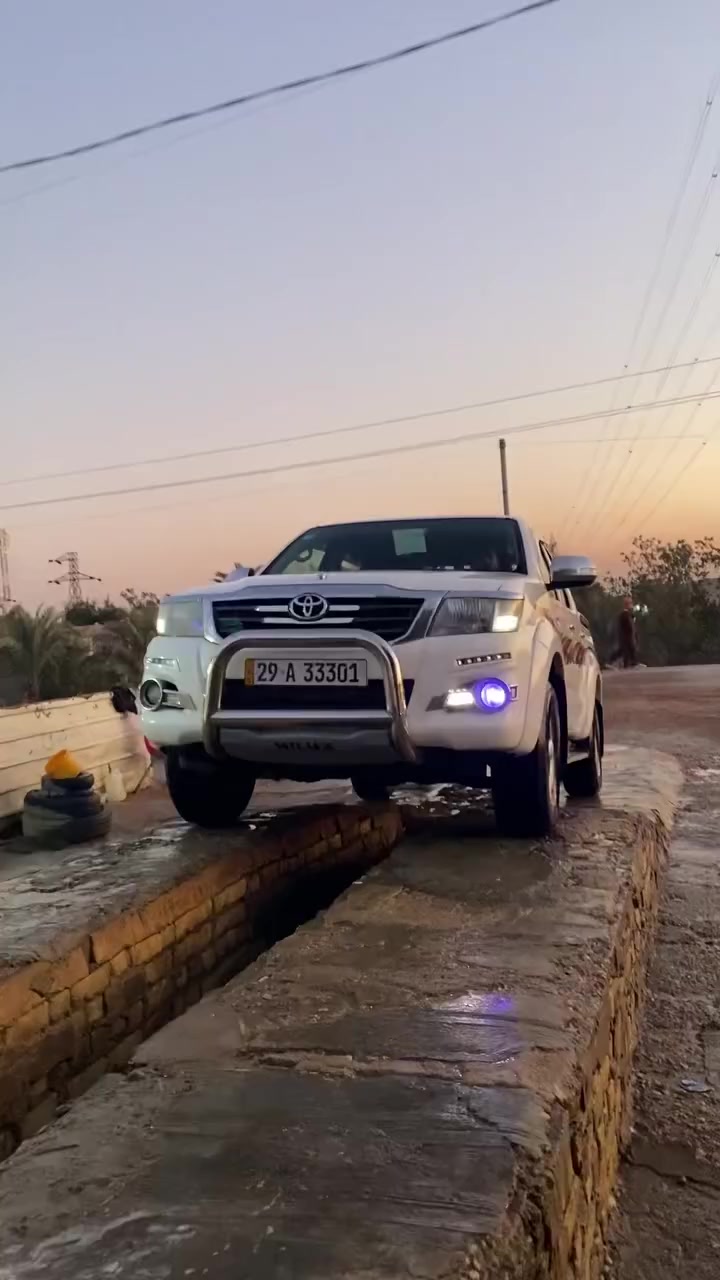 سلام عليكم فوريل مكفوله كفاله عامه 2014 سياره جداً نضيفه ***********
