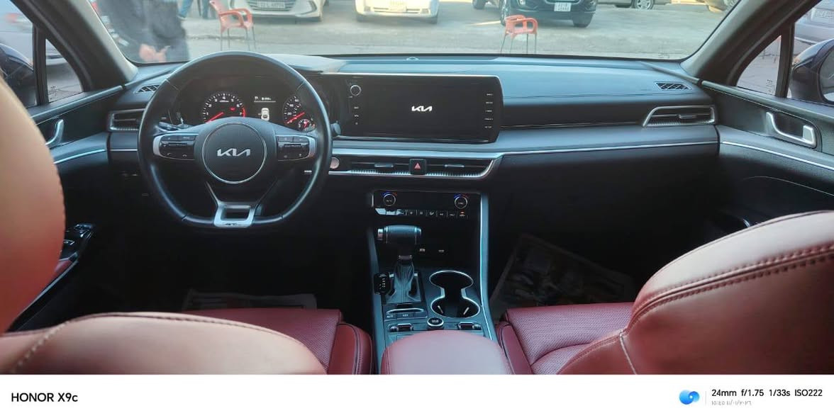 السلام عليكم 
K5 2024 
🟣فول مواصفات  
🟣بصمة تشغيل 
🟣بصمة ابواب 
🟣اشارة ترحيب 
🟣تشغيل عن بعد 
🟣لايت عدسة فول زينون 
🟣محرك 16 تيربو 
🟣كشنات هيتر 
🟣نقط عمياء 
🟣قيادة ذاتية 
🟣تحكمات ستيرن 
🔴شحن لاسلكي 
🔴اخت الزيرو ماشية 19m 
🔴تترقم شمالي
🔴 السعر 170$
🟣مكان السيارة موصل 
صور الحادث ورقم الشاصي ناشرهم 
***********
0751 612 6781
