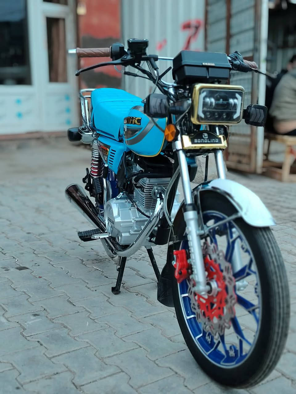 سلام عليكم دراجه سيفان البيع موديل ٢٥ مكاني ديالى بلدروز 
السعر ٨٥٠ وبيه مجال


**إذا كنت صاحب هذا الإعلان وتريد حذفه لأي سبب، رجاءا أرسل رسالة إلى الدعم الفني**