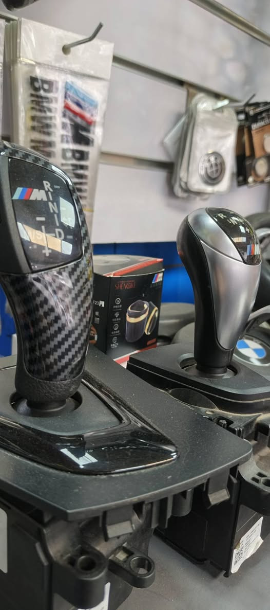 سلام عليكم يتوفر غراض BMW صدر عام + حديث تواصل ع خاص... يوجد توصيل محافظات تحياتي لجميع


**إذا كنت صاحب هذا الإعلان وتريد حذفه لأي سبب، رجاءا أرسل رسالة إلى الدعم الفني**