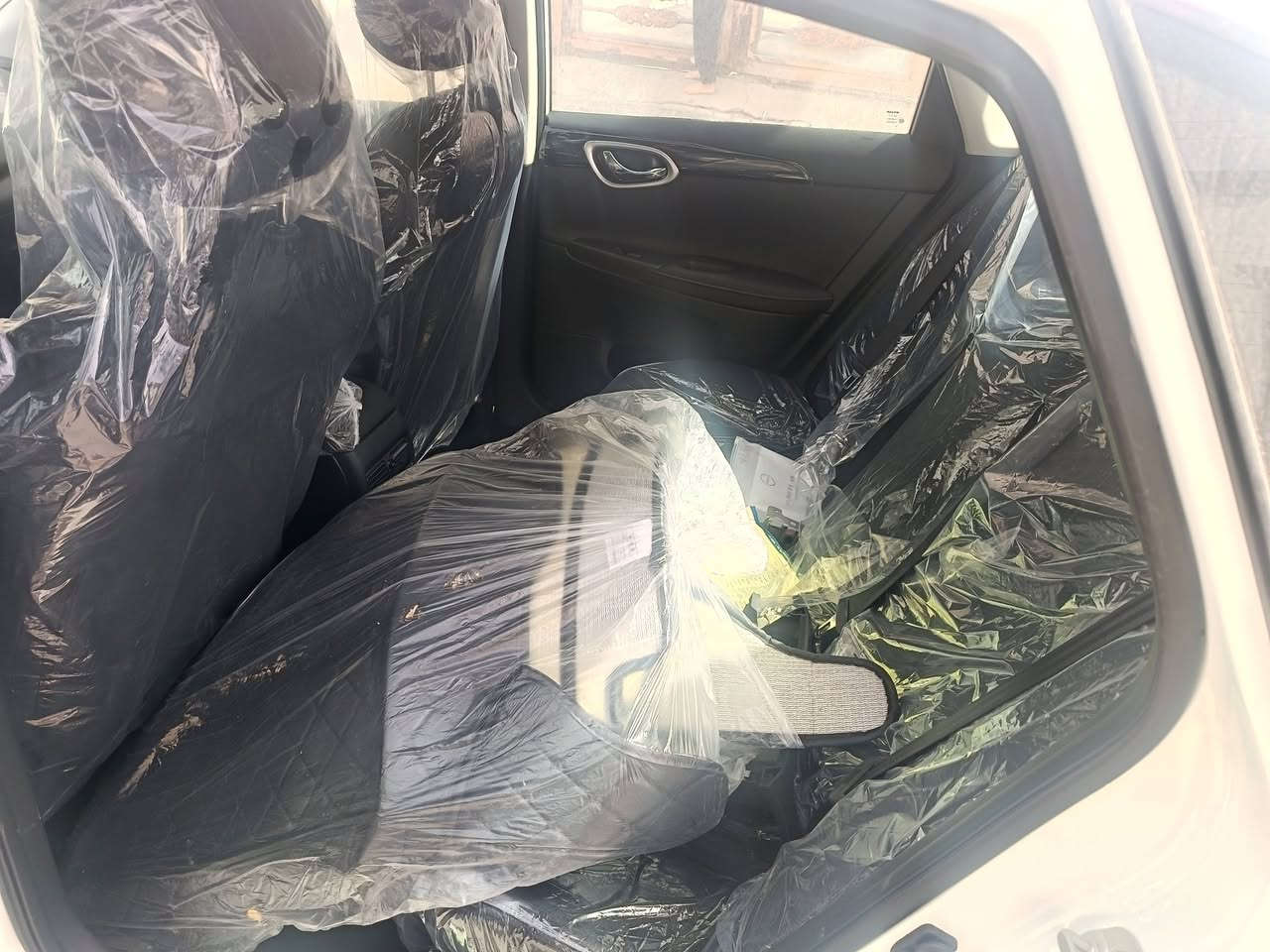 سلام عليكم
سيارة نيسان سنترا موديل 2025 سيلفي 
السيارة زيرو ماشية 100 كيلو فقط مال الهزة والترقيم
رقم اربيل وكالة مجانية
تريد وكالة تريد تحويل
محرك 1600
نظام Eco
مانع انزلاق
تحكم ستيرن
فتحة سلايت
شاشة
كاميرا
تبريد قطعتين 
السعر 137 وبيها مجال قليل للشراي 
العنوان البصرة ياسين خريبط ***********
