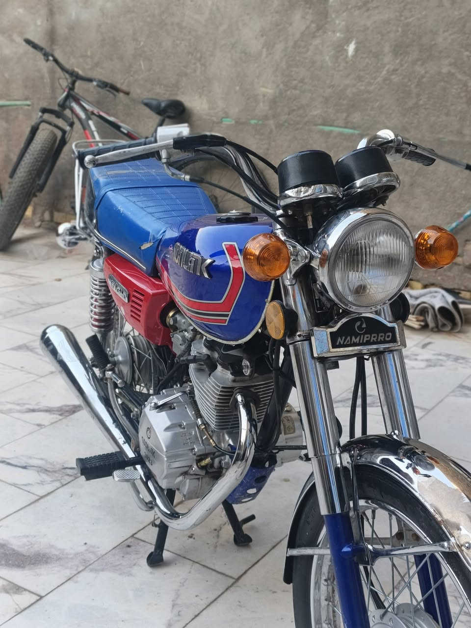 دراجة نامه برو موديل ٢٠٢٣
دراجة نظيفة وبس عله ايدي عده اشويه بل تانكي موجودة طعجتين بيه فقط الباقي كفاله عامه من المكينه شرط الفحص جديده بل باكيت  
السعر مليون ٢٠٠ و بيه مجال 
ولتذكير الدراجه اوراق اصولي گبل اترقم


**إذا كنت صاحب هذا الإعلان وتريد حذفه لأي سبب، رجاءا أرسل رسالة إلى الدعم الفني**