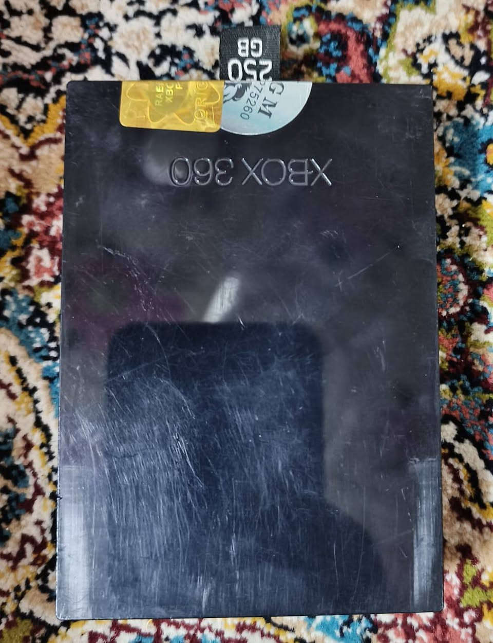 السلام عليكم اكس بوكس 360 كامل الملحقات مع 3 يدات بي 130 لعبه كلها عناوين قويه سعره 120 وبي مجال ومتوفر توصيل  للاستفسار واتساب ***********
